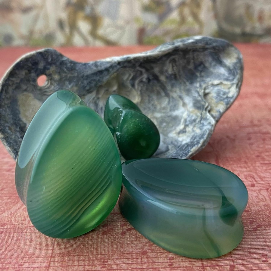 Mystic Metals Body Jewelry Pair Of Concave Green Line Agate Teardrop Plugs (Stn-685) Body Piercing Plugs