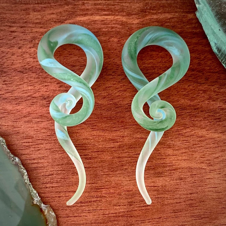 Mystic Metals Body Jewelry Mystic Metals Body Jewelry Pair Of Green Glass Curled Wave Hanger Plugs (Pg-591) (2G (6Mm)) Body Piercing Plugs